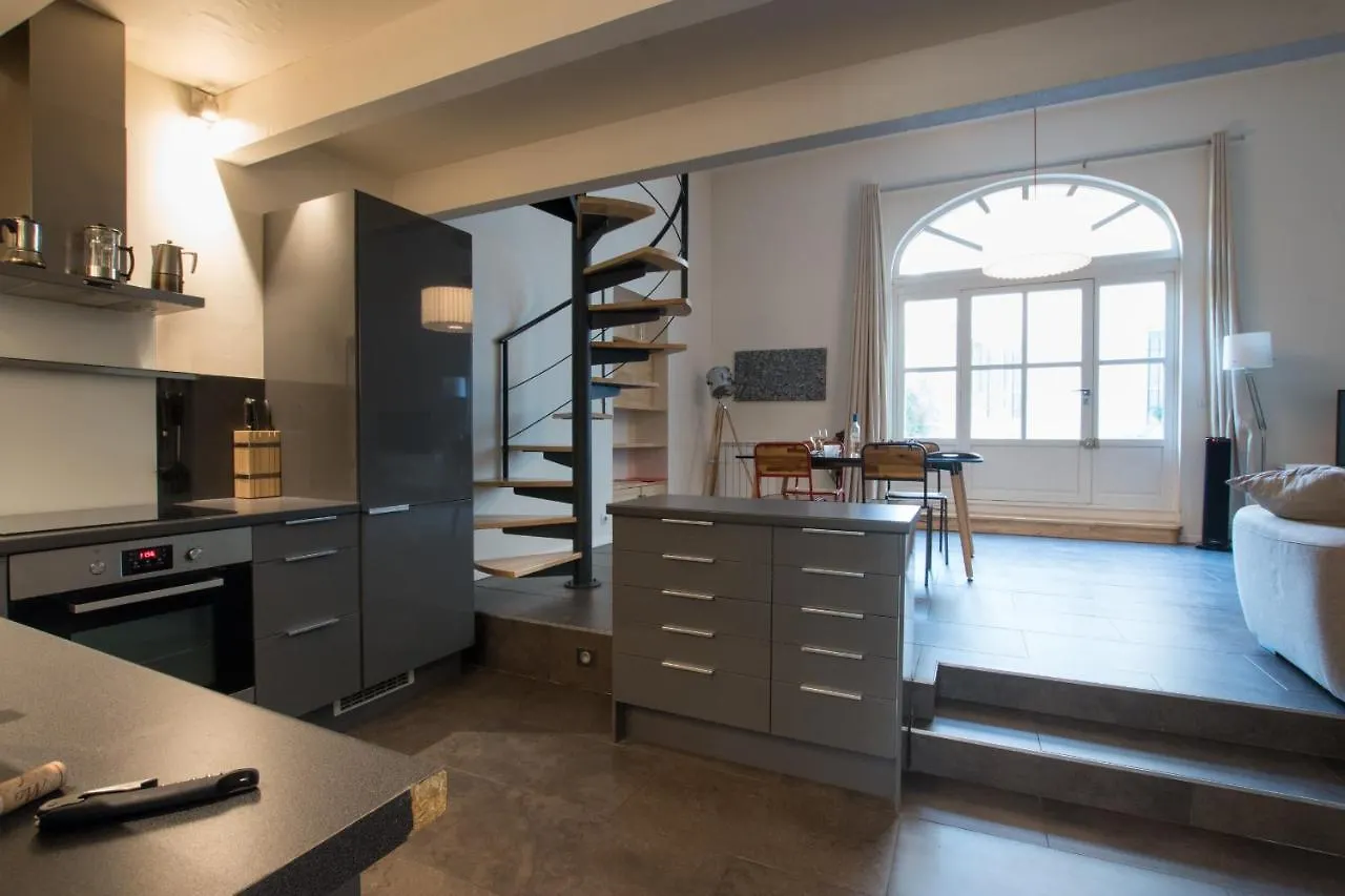 Divonne - Loft Cosy Avec Jardin Partage Apartman Arles