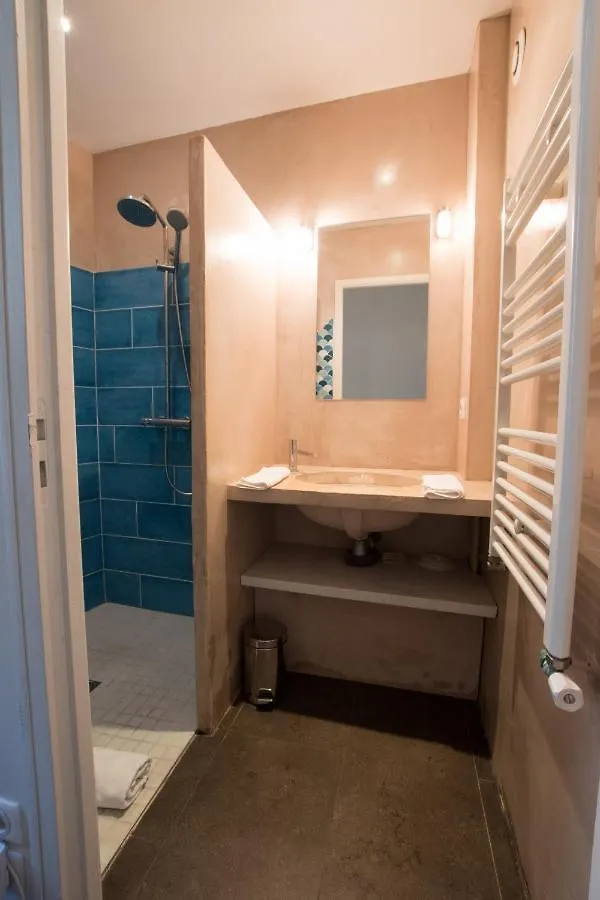Divonne - Loft Cosy Avec Jardin Partage Apartman Arles