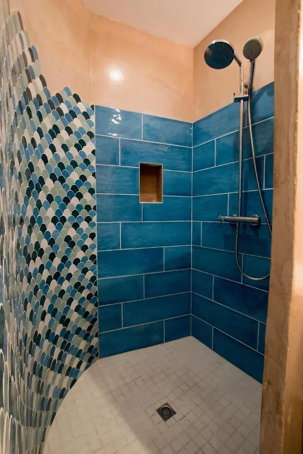 Divonne - Loft Cosy Avec Jardin Partage Apartman Arles
